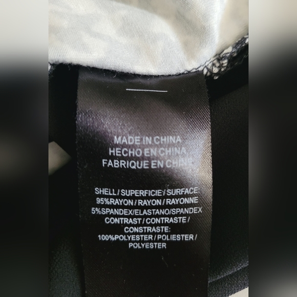 🌺BEBE High-Low Blouse - Picture 6 of 7